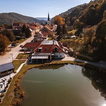 Kozjanski Dvor Podčetrtek Eksteriør billede
