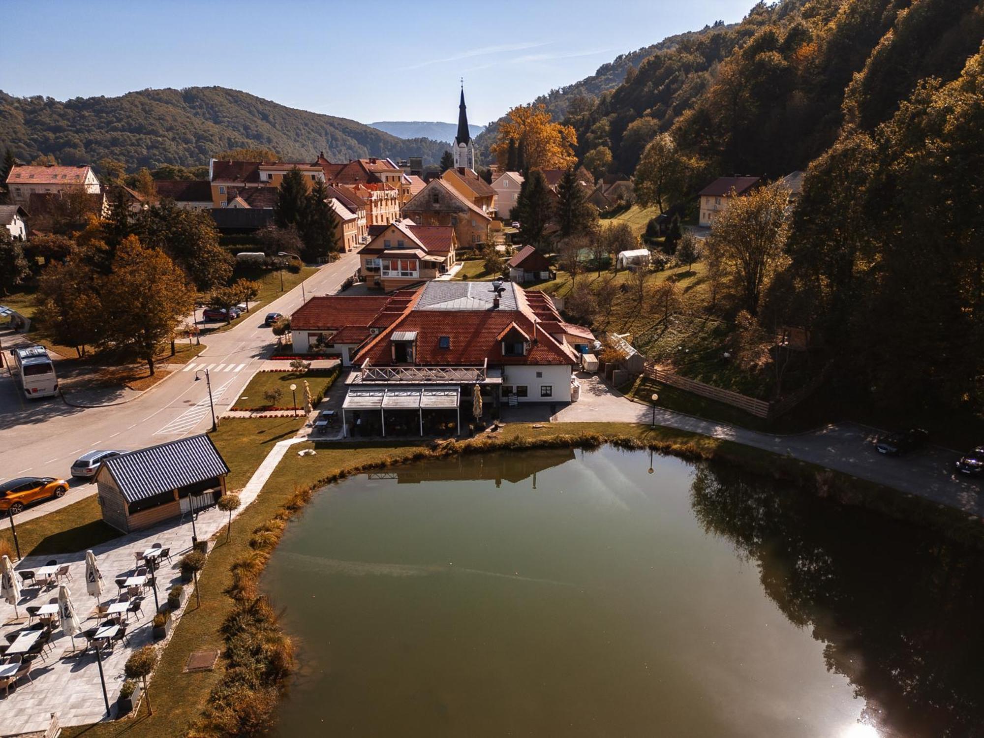 Kozjanski Dvor Podčetrtek Eksteriør billede